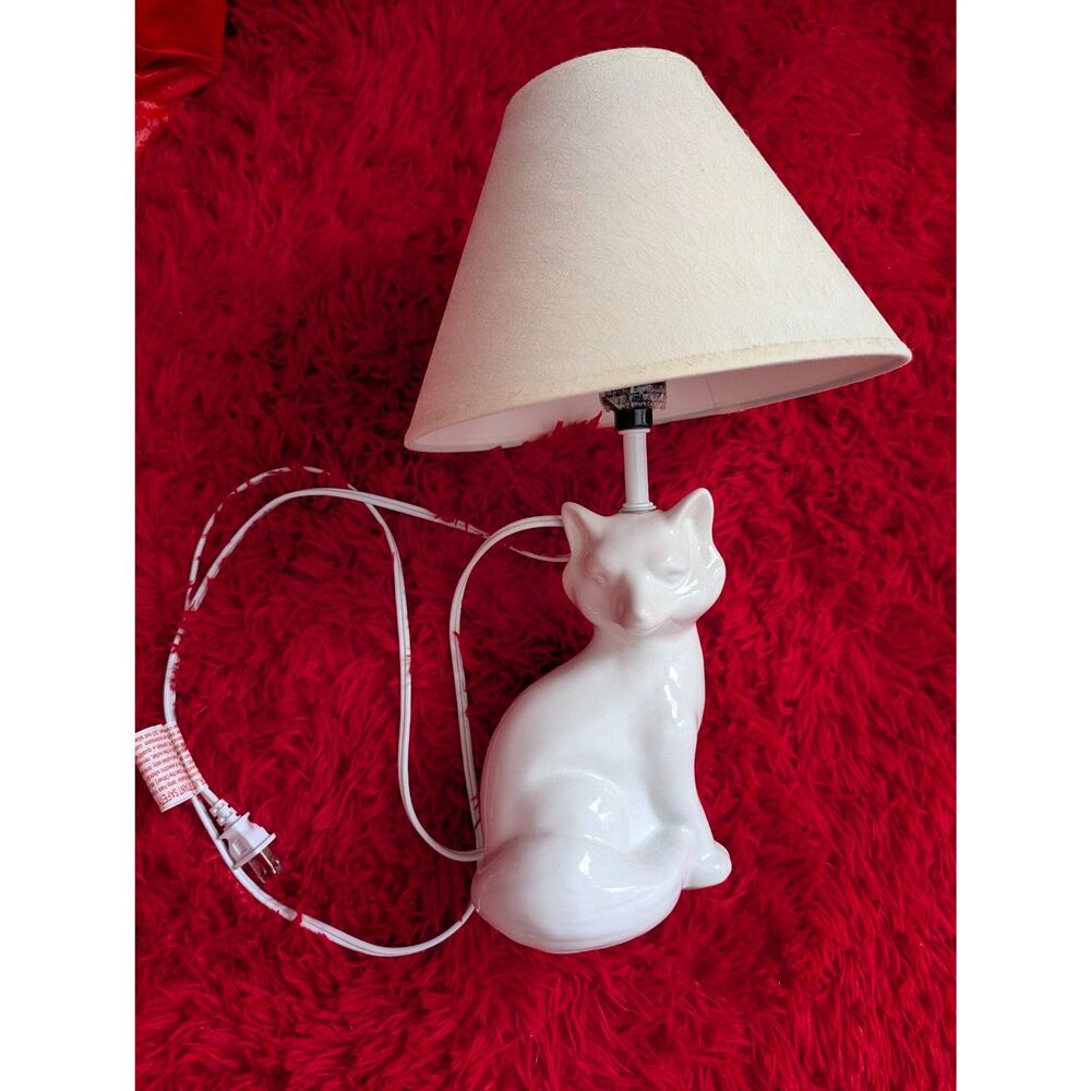 Target White Ceramic Fox Table Lamp Kids Nursery Bedroom Decor Light with Shade